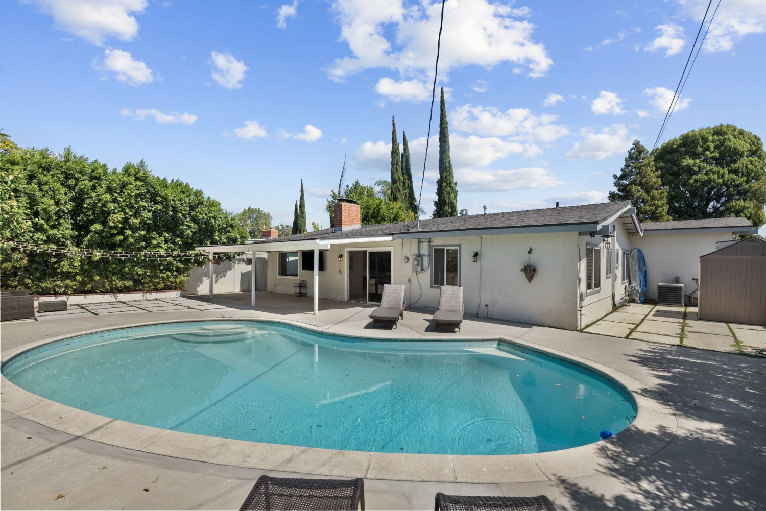 outdoor pool-front ADU in chatsworth address 9749 Oso Ave